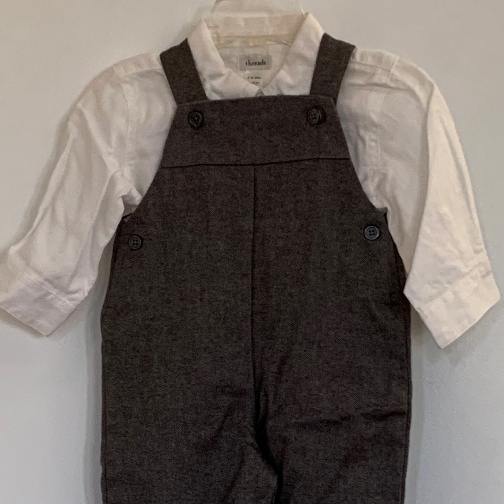 Threads (PB) 3-6 months overalls with white top